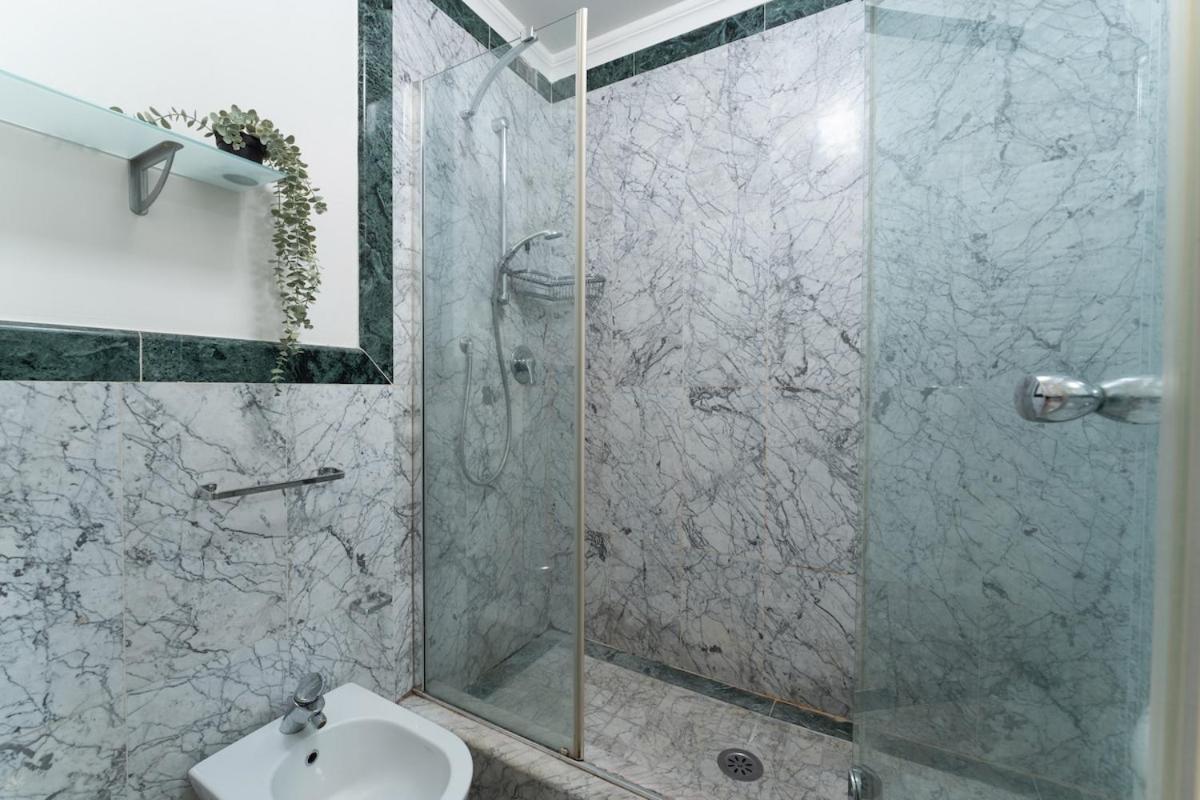 Apartment 2 Minutes From The Station Charming *